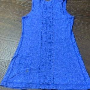 Lululemon size 4 fitted tank